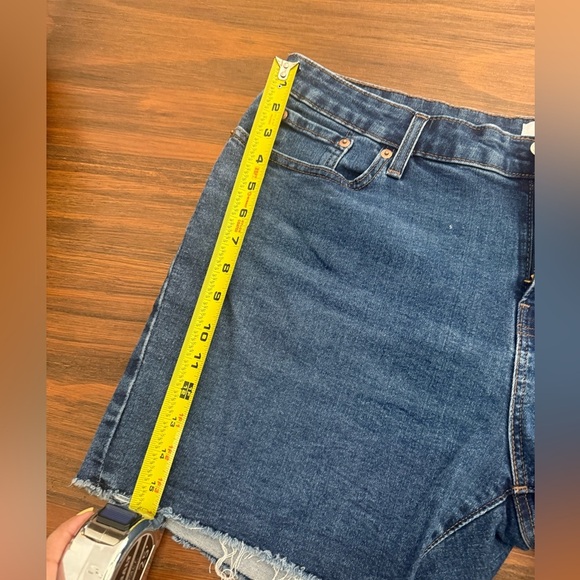 Denizen by Levi’s Mid Rise Denim Cut Off Shorts, Plus Size 18 - Picture 9 of 10